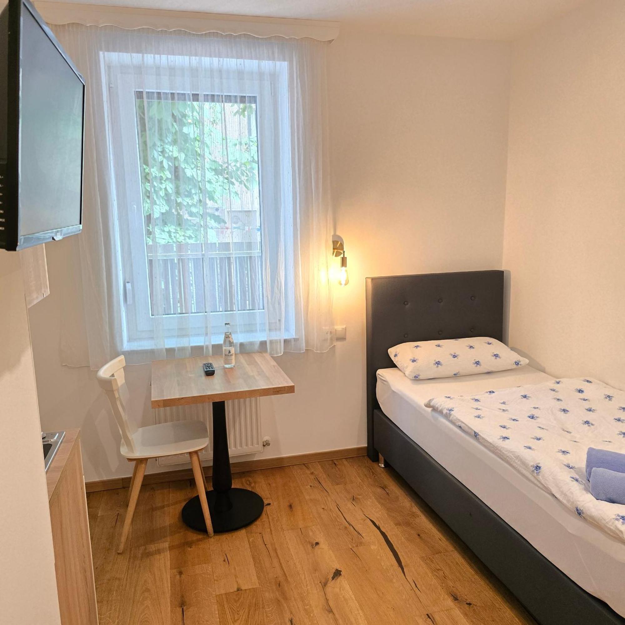 Pension Maerkl Augsburg Exterior foto